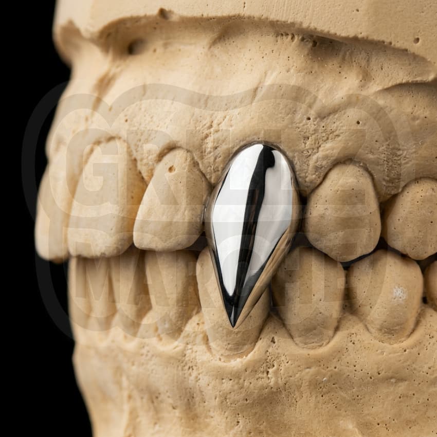 Vamp Fang singolo · 1 dente — grillz su misura fatto a mano nelle Marche, Grillz Marche