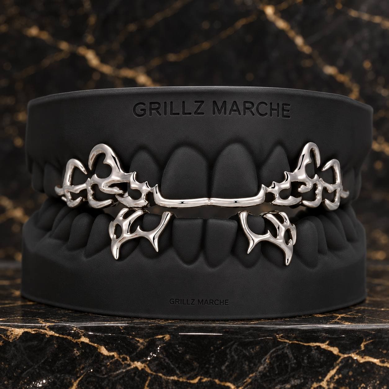 Tribale traforato: grillz open face su misura su 14 denti, cromo-cobalto lucidato a specchio
